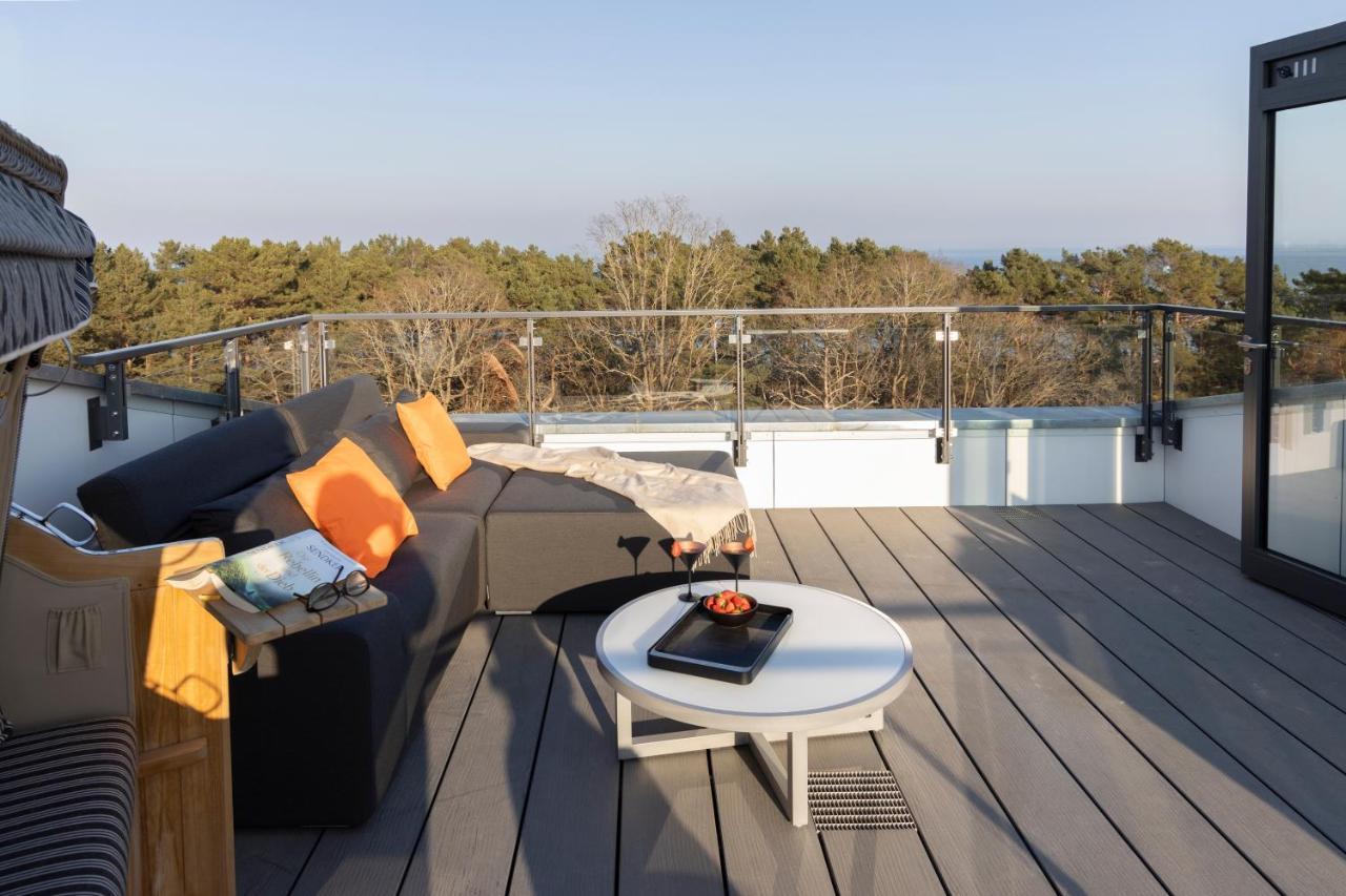 Penthouse Am Südstrand: Luxurious Seaside Retreat With Rooftop Terrace