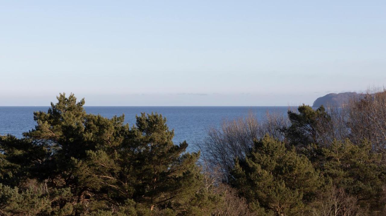 Penthouse Am Südstrand: Luxurious Seaside Retreat With Rooftop Terrace Apartment Binz